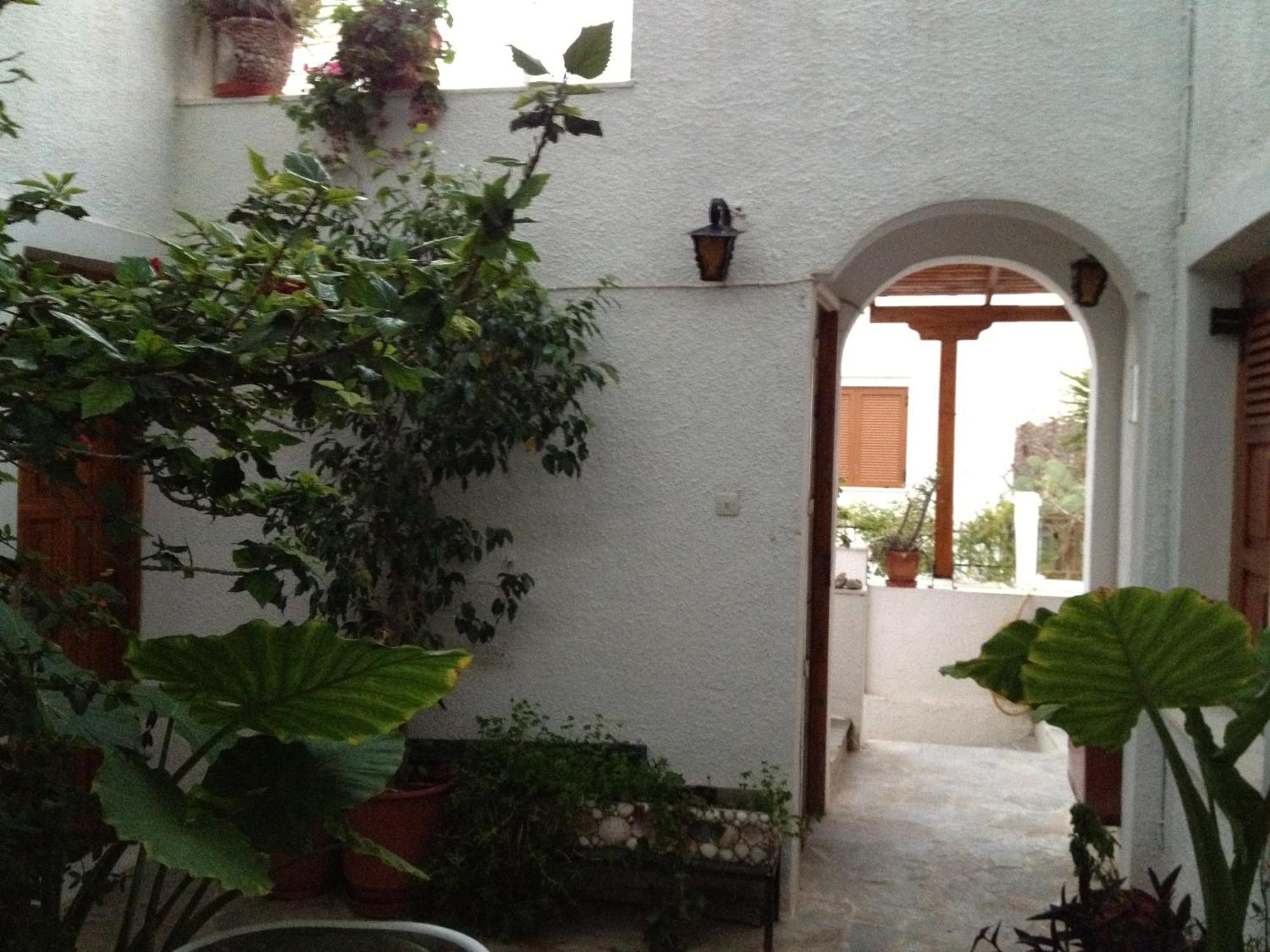 Pantazis Studios Aegina Exterior foto
